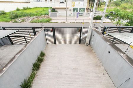 Casa à venda com 166m², 3 quartos e 2 vagas Casa à venda com 166m², 3 quartos e 2 vagasÁrea externa