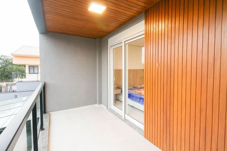Casa à venda com 166m², 3 quartos e 2 vagas Casa à venda com 166m², 3 quartos e 2 vagasVaranda da Suíte 1