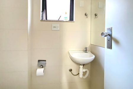 Apartamento à venda com 80m², 2 quartos e 1 vaga Apartamento à venda com 80m², 2 quartos e 1 vagaBanheiro de serviço