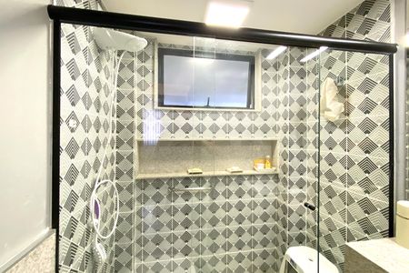 Apartamento à venda com 80m², 2 quartos e 1 vaga Apartamento à venda com 80m², 2 quartos e 1 vagaBanheiro