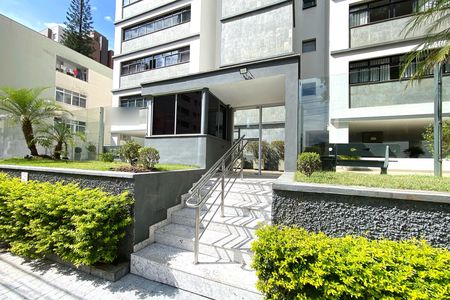 Apartamento à venda com 80m², 2 quartos e 1 vaga Apartamento à venda com 80m², 2 quartos e 1 vagaFachada