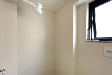 Apartamento à venda com 80m², 2 quartos e 1 vaga Apartamento à venda com 80m², 2 quartos e 1 vagaBanheiro de serviço