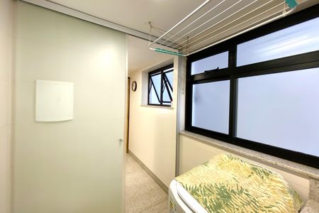 Apartamento à venda com 80m², 2 quartos e 1 vaga Apartamento à venda com 80m², 2 quartos e 1 vagaÁrea de Serviço