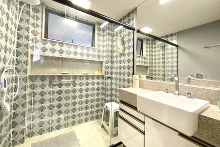 Apartamento à venda com 80m², 2 quartos e 1 vaga Apartamento à venda com 80m², 2 quartos e 1 vagaBanheiro