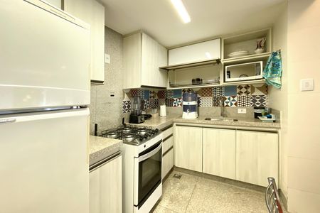 Apartamento à venda com 80m², 2 quartos e 1 vaga Apartamento à venda com 80m², 2 quartos e 1 vagaCozinha