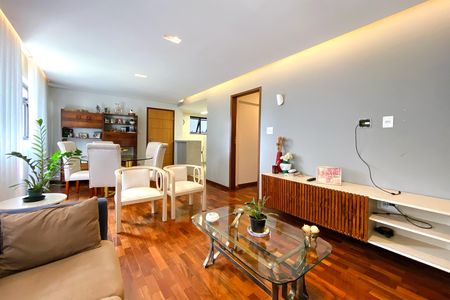 Apartamento à venda com 80m², 2 quartos e 1 vaga Apartamento à venda com 80m², 2 quartos e 1 vagaSala