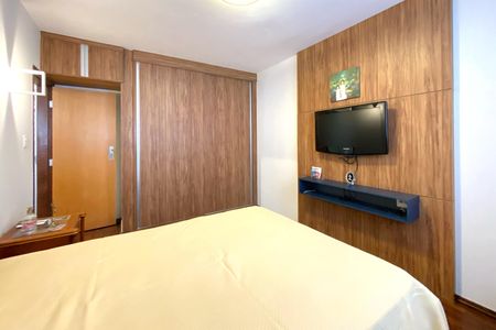 Apartamento à venda com 80m², 2 quartos e 1 vaga Apartamento à venda com 80m², 2 quartos e 1 vagaQuarto 1