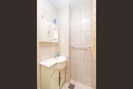 Banheiro de kitnet/studio para alugar com 1 quarto, 27m² em Centro Histórico, Porto Alegre