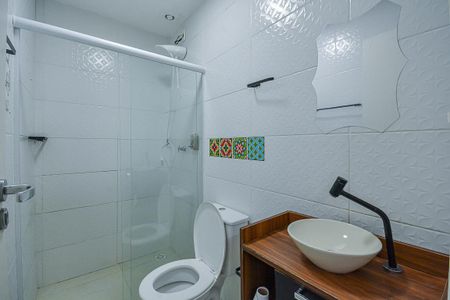 Apartamento à venda com 38m², 2 quartos e 1 vaga Apartamento à venda com 38m², 2 quartos e 1 vagaBanheiro