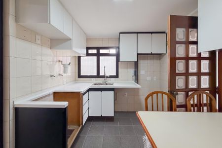 Apartamento à venda com 110m², 3 quartos e 2 vagasCozinha