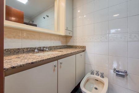 Apartamento à venda com 110m², 3 quartos e 2 vagasBanheiro da Suíte