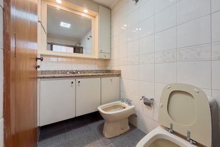 Apartamento à venda com 110m², 3 quartos e 2 vagasBanheiro da Suíte