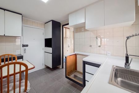 Apartamento à venda com 110m², 3 quartos e 2 vagasCozinha