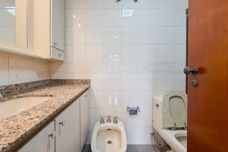 Apartamento à venda com 110m², 3 quartos e 2 vagasBanheiro da Suíte