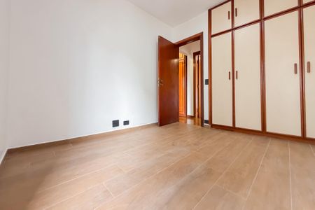 Apartamento à venda com 110m², 3 quartos e 2 vagasQuarto 2