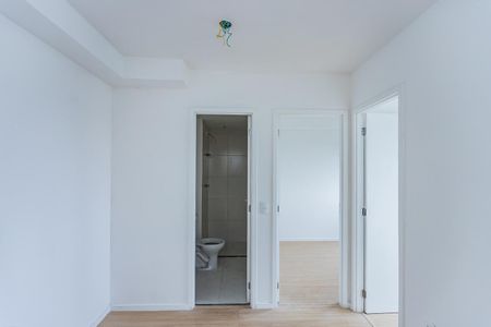 Sala e cozinha de apartamento para alugar com 1 quarto, 32m² em Jardim Jaragua (sao Domingos), São Paulo