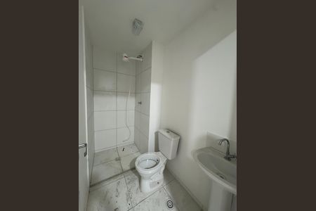 Banheiro de apartamento à venda com 1 quarto, 25m² em Bonfim, Osasco