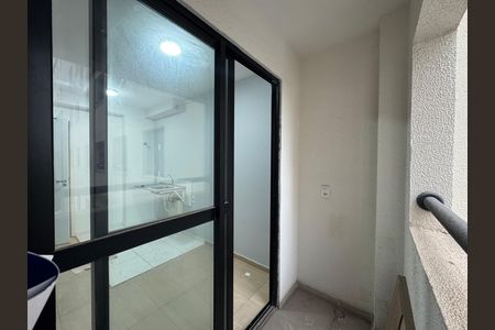 Sacada de apartamento à venda com 1 quarto, 25m² em Bonfim, Osasco
