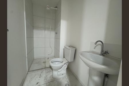 Banheiro de apartamento à venda com 1 quarto, 25m² em Bonfim, Osasco