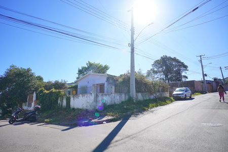 Casa para alugar com 41m², 2 quartos e 1 vaga Casa para alugar com 41m², 2 quartos e 1 vagaFachada