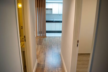 Corredor de apartamento para alugar com 3 quartos, 87m² em Vila Gomes Cardim, São Paulo