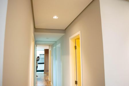 Corredor de apartamento para alugar com 3 quartos, 87m² em Vila Gomes Cardim, São Paulo