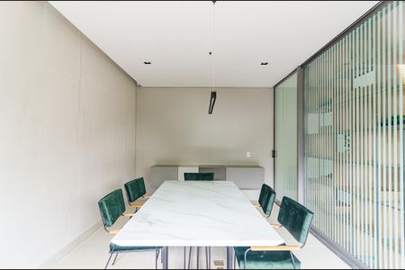 Apartamento à venda com 43m², 1 quarto e 1 vaga Apartamento à venda com 43m², 1 quarto e 1 vagaSala de Reunião