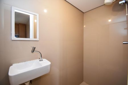 Apartamento à venda com 184m², 4 quartos e 2 vagas Apartamento à venda com 184m², 4 quartos e 2 vagasBanheiro de serviço
