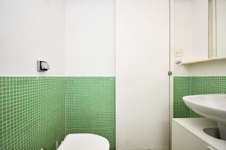 Apartamento à venda com 184m², 4 quartos e 2 vagas Apartamento à venda com 184m², 4 quartos e 2 vagasBanheiro da Suíte