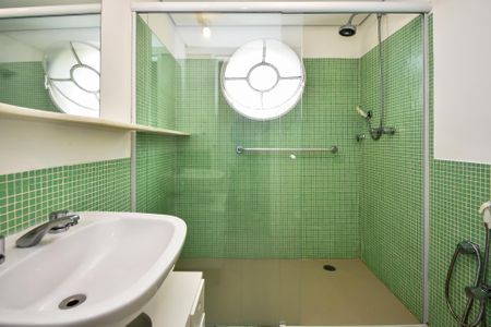 Apartamento à venda com 184m², 4 quartos e 2 vagas Apartamento à venda com 184m², 4 quartos e 2 vagasBanheiro da Suíte