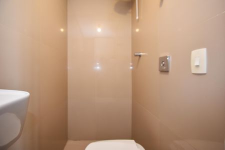 Apartamento à venda com 184m², 4 quartos e 2 vagas Apartamento à venda com 184m², 4 quartos e 2 vagasBanheiro de serviço