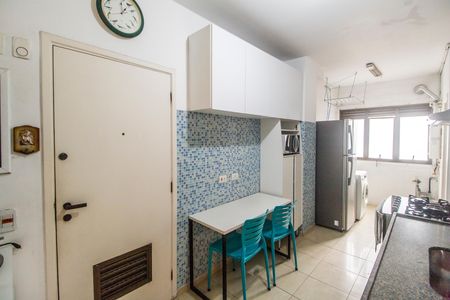 Apartamento para alugar com 150m², 3 quartos e 2 vagas Apartamento para alugar com 150m², 3 quartos e 2 vagasCozinha