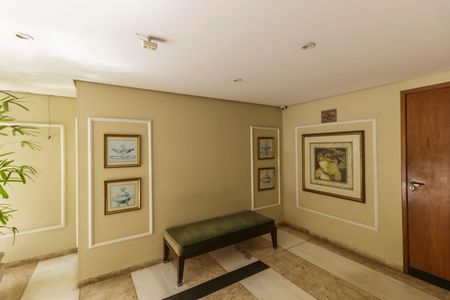Apartamento para alugar com 150m², 3 quartos e 2 vagas Apartamento para alugar com 150m², 3 quartos e 2 vagasHall de entrada