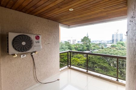 Apartamento para alugar com 150m², 3 quartos e 2 vagas Apartamento para alugar com 150m², 3 quartos e 2 vagasVaranda