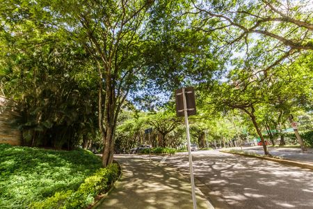 Apartamento para alugar com 150m², 3 quartos e 2 vagas Apartamento para alugar com 150m², 3 quartos e 2 vagasVista da Rua