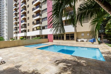 Apartamento para alugar com 150m², 3 quartos e 2 vagas Apartamento para alugar com 150m², 3 quartos e 2 vagasPiscina