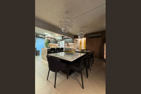 Apartamento à venda com 158m², 2 quartos e 1 vaga Apartamento à venda com 158m², 2 quartos e 1 vagaSala de Jantar