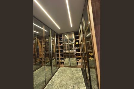 Apartamento à venda com 158m², 2 quartos e 1 vaga Apartamento à venda com 158m², 2 quartos e 1 vagaCloset