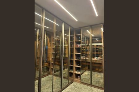 Apartamento à venda com 158m², 2 quartos e 1 vaga Apartamento à venda com 158m², 2 quartos e 1 vagaCloset