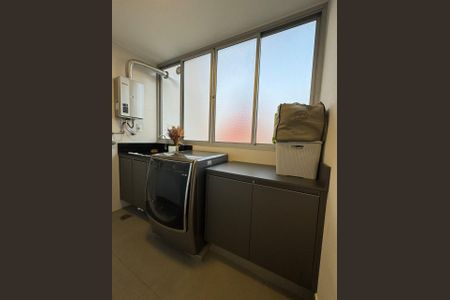 Apartamento à venda com 158m², 2 quartos e 1 vaga Apartamento à venda com 158m², 2 quartos e 1 vagaÁrea de Serviço