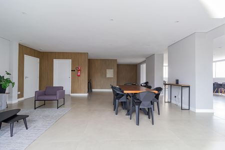 Apartamento para alugar com 42m², 2 quartos e 1 vagaÁrea comum - Salão de festas