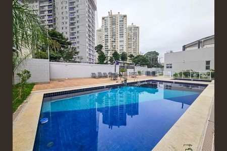 Apartamento à venda com 52m², 2 quartos e sem vagaÁrea comum - Piscina