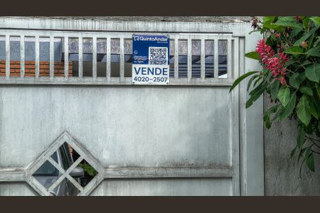 Casa para alugar com 200m², 4 quartos e 3 vagas Casa para alugar com 200m², 4 quartos e 3 vagasFachada com Plaquinha Instalada