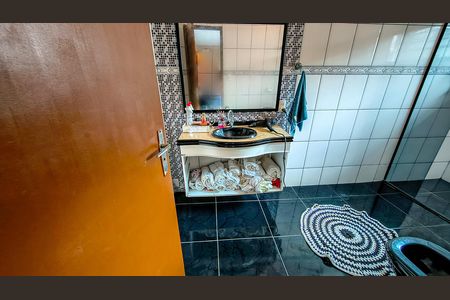 Casa para alugar com 200m², 4 quartos e 3 vagas Casa para alugar com 200m², 4 quartos e 3 vagasBanheiro da Suíte
