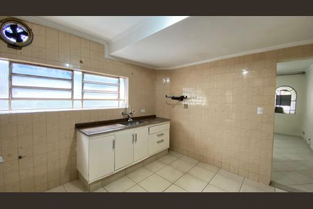 Casa para alugar com 100m², 3 quartos e 2 vagas Casa para alugar com 100m², 3 quartos e 2 vagasCozinha