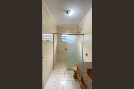 Casa para alugar com 100m², 3 quartos e 2 vagas Casa para alugar com 100m², 3 quartos e 2 vagasBanheiro 1
