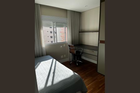 Apartamento à venda com 90m², 2 quartos e 2 vagas Apartamento à venda com 90m², 2 quartos e 2 vagasQuarto