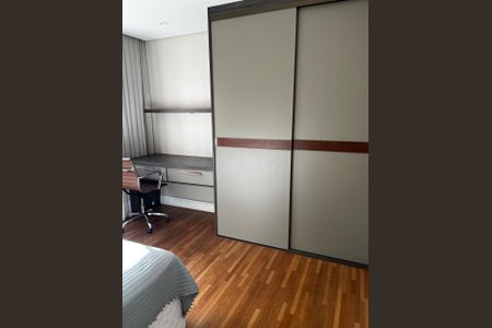 Apartamento à venda com 90m², 2 quartos e 2 vagas Apartamento à venda com 90m², 2 quartos e 2 vagasQuarto