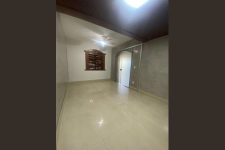 Casa para alugar com 300m², 4 quartos e 2 vagas