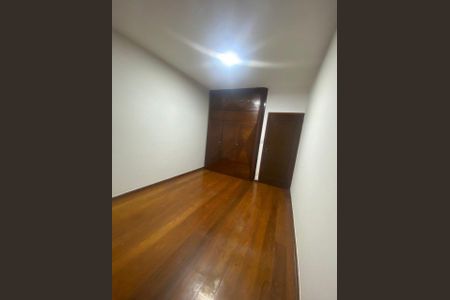 Casa para alugar com 300m², 4 quartos e 2 vagas